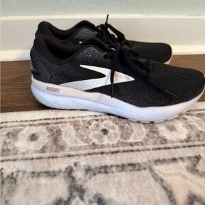Brooks Women's Ghost 16 Black and White Sneakers